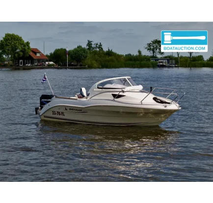 Bateau à moteurs d'occasion Quicksilver 540 Cabin