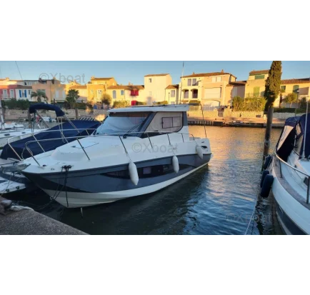 Motorboat used A vendre d occasion. For sale.