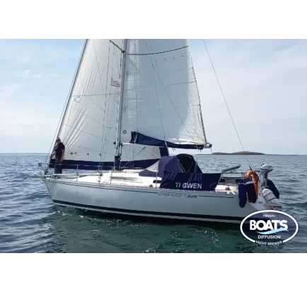 Sailboat used BENETEAU FIRST 325