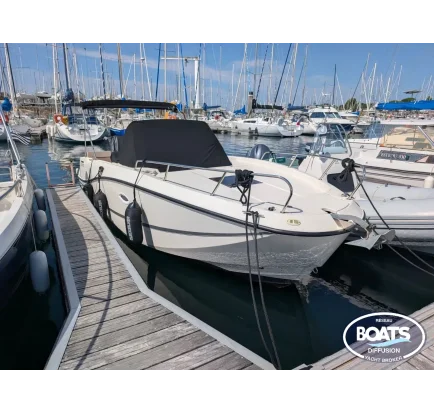 Motorboat used QUICKSILVER Activ 755 Sun Deck