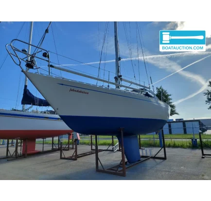 Sailboat used Standfast 33