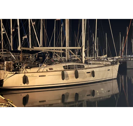 Sailboat used Beneteau Oceanis 43