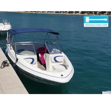 Bateau à moteurs d'occasion Glastron SX175