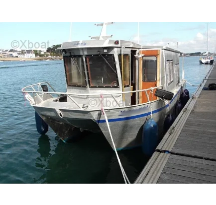 Motorboat used GOSSELIN CATAMARAN ALUMINIUM GOSSELIN 8.80M