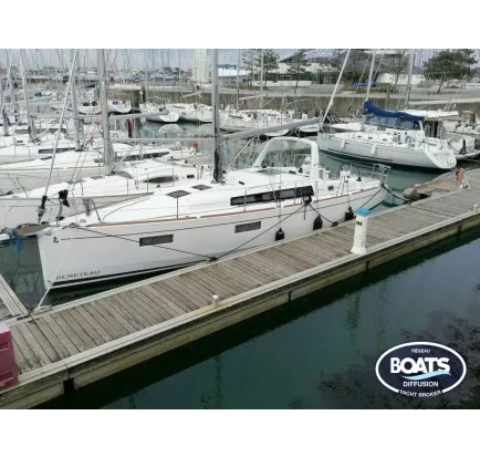 Voilier d'occasion BENETEAU OCEANIS 38.1