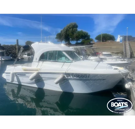 Bateau à moteurs d'occasion BENETEAU ANTARES 6