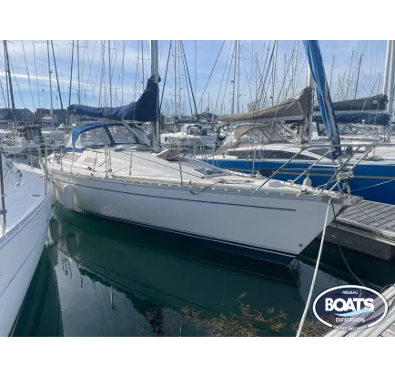 Used Sailboat JEANNEAU SUN RISE 35