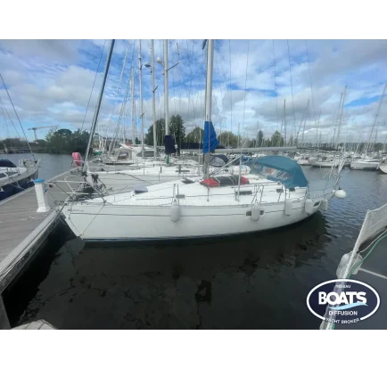 Used Sailboat BENETEAU OCEANIS 351