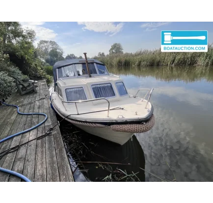 Bateau à moteurs d'occasion Troll 700