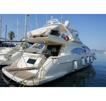 AZIMUT 68 FLY