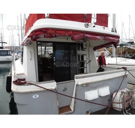 Bateau à moteurs d'occasion xboat media