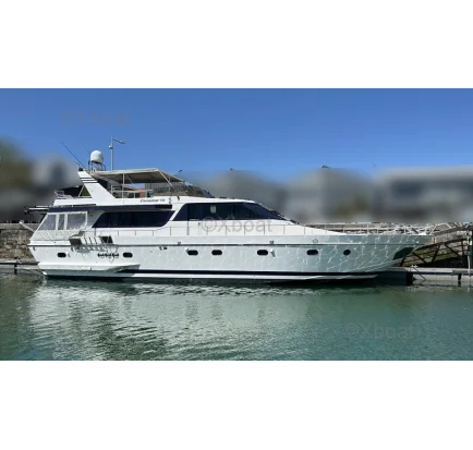 Bateau à moteurs d'occasion  à vendre d'occasion