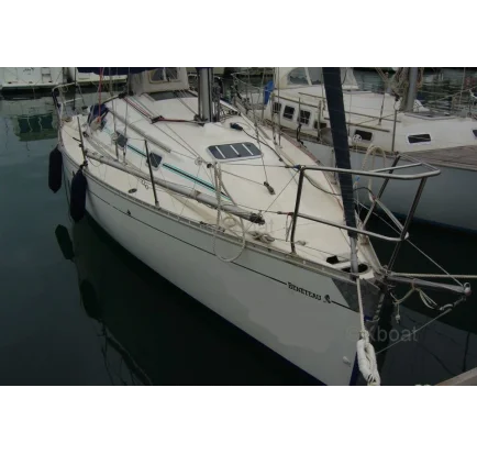 Used Sailboat FIRST 310 avant