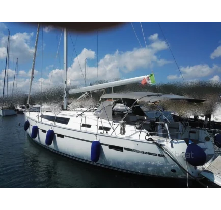 Vue de bateau de trois quarts