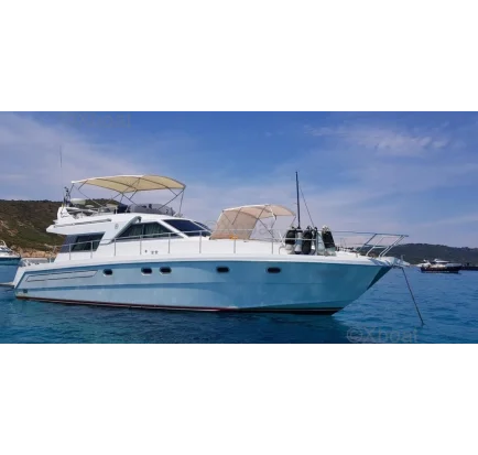 Bateau à moteurs d'occasion xboat media