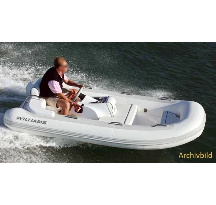 Bateau à moteurs d'occasion L-000168_001.jpg