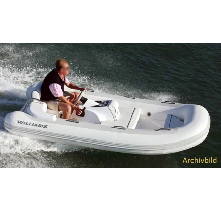Used Motorboat L-000168_001-1782818931887.jpg