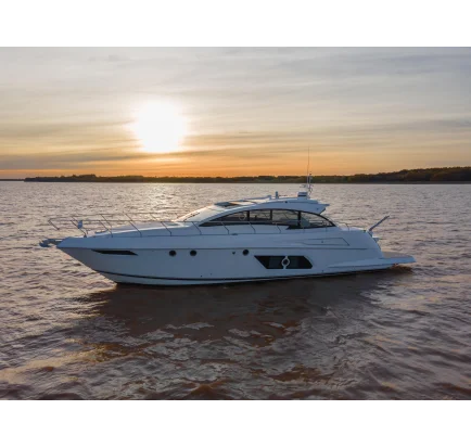 Used Motorboat Segue 58 HT