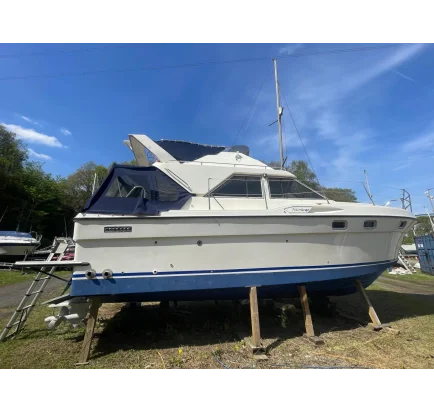 Used Motorboat Fairline Corniche