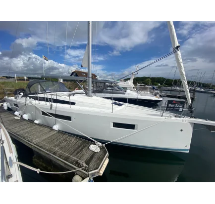 Used Sailboat Jeanneau Sun Odyssey 410