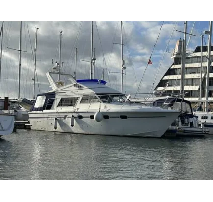 Used Motorboat Fairline 40
