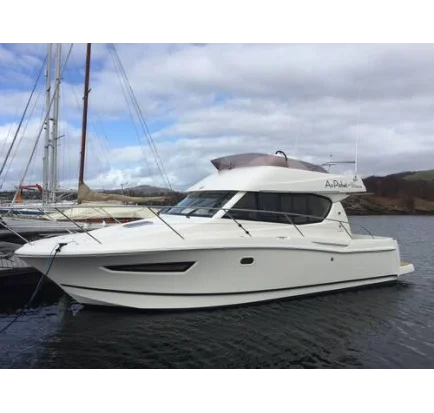 Used Motorboat Jeanneau Merry Fisher 10