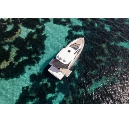 Used Motorboat Jeanneau DB 37