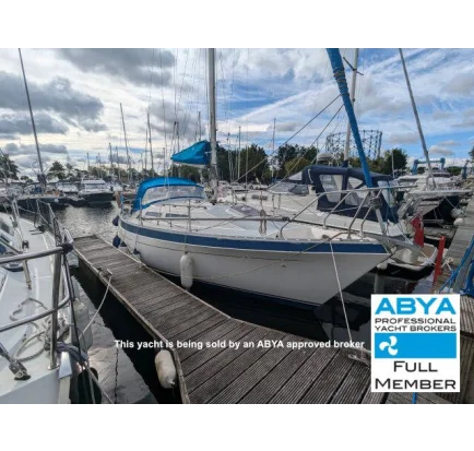 Used Sailboat Moody 29