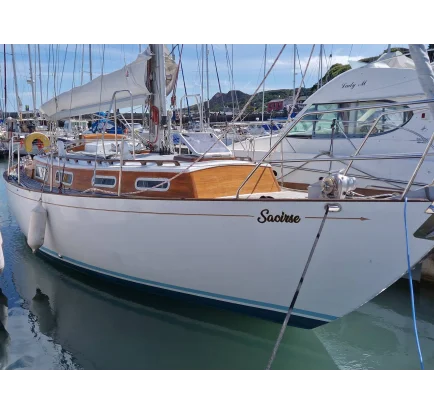 Used Sailboat Classic Yacht Robertson 35