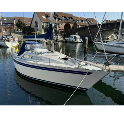 Used Motorboat Moody 27